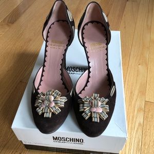 Moschino Brown Suede Ribbon Pumps
